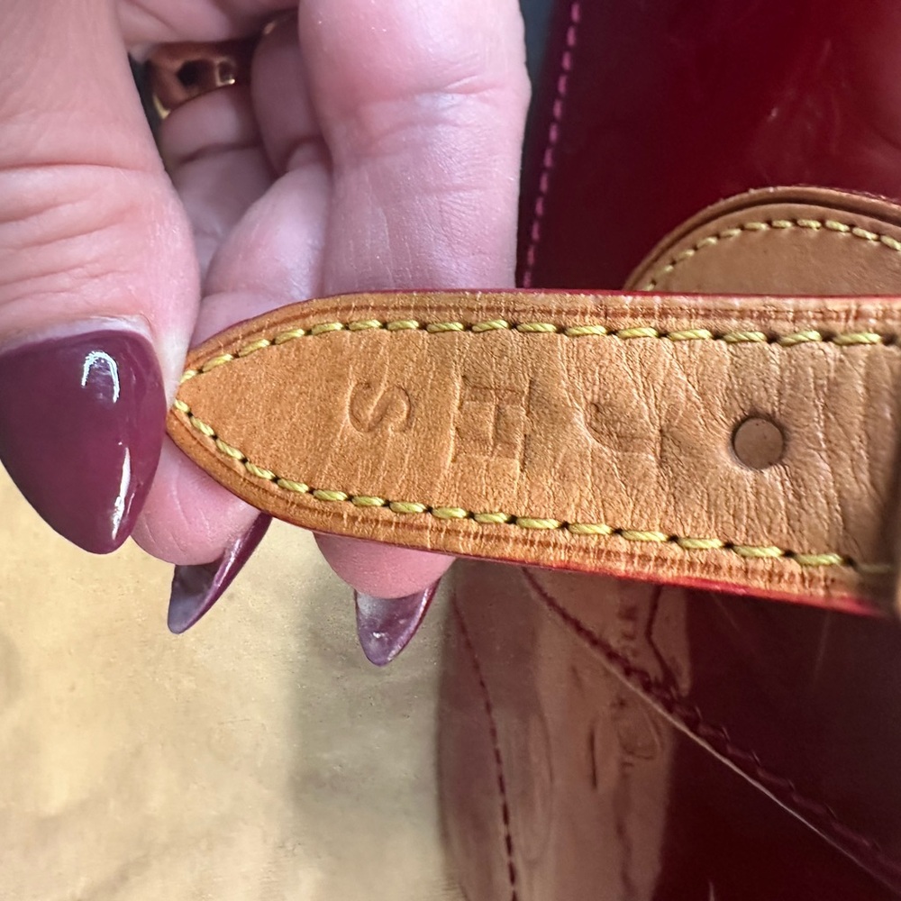 Louis Vuitton Red Patent Leather Shoulder Bag - Picture 9 of 16